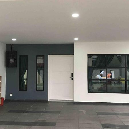 22Pax :Taman Pelangi Party House Nearby Midvelly Villa Johor Bahru Kültér fotó