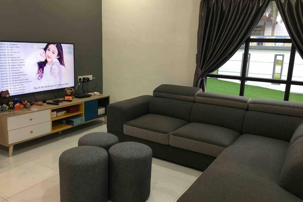 22Pax :Taman Pelangi Party House Nearby Midvelly Villa Johor Bahru Kültér fotó